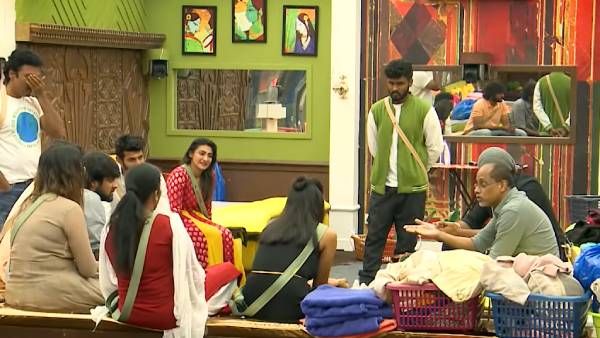 நிரூப்பை பற்றி புட்டு புட்டு வைத்த அப்பா...மிரண்டுபோன போட்டியாளர்கள்