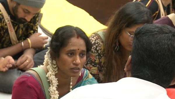 விஜய் டிவி செய்வதை கணவரிடம் போட்டுக் கொடுத்த தாமரை...வச்சு செய்யும் நெட்டிசன்கள்