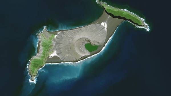 துண்டு துண்டுகளாக சிதறிய தீவுகள்.. எரிமலை வெடிப்பால் சின்னாபின்னமான டோங்கோ..புதிய சாட்டிலைட் படங்கள்