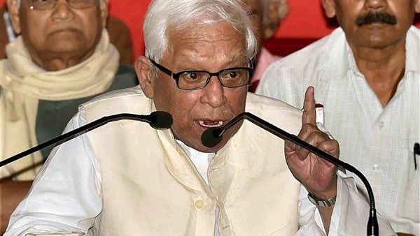 குலாம்நபிக்கு குட்டு.. புத்ததேவ் பட்டாச்சார்யாவிற்கு பாராட்டு! ஜெய்ராம் ரமேஷ் 