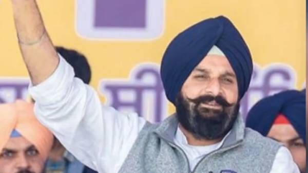 பஞ்சாப் தேர்தல்: சித்துவுக்கு எதிராக களமிறங்கிய அகாலிதளத்தின் பிக்ரம் மஜிதியா.. செம பைட் வெயிட்டிங்