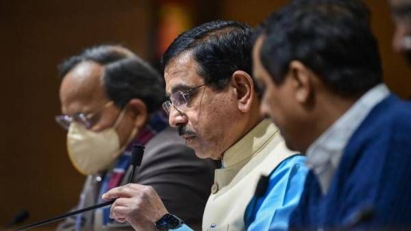 ஹரித்வாரில் அனல் பறக்கும் போட்டி.. பிரம்மச்சாரியிடம் 