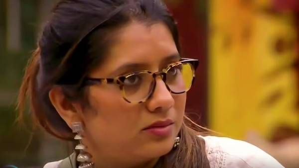 பிக் பாஸ் நிகழ்ச்சிக்கு பிறகு கதறி அழுத பிரியங்கா...இப்படி ரசிகர்களை பீல் பண்ண வைத்து விட்டாரே