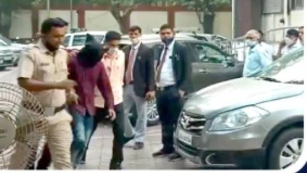 பெண்களை ஏலம் விட்ட புல்லி பாய் செயலி.. உருவாக்கிய 21 வயது இளைஞர் அசாமில் கைது.. டெல்லி போலீஸ் அதிரடி