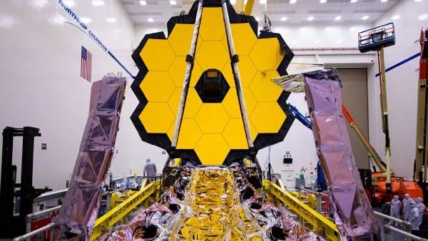 ஜேம்ஸ் வெப் தொலைநோக்கி பூமியிலிருந்து 15 லட்சம் கி.மீ தொலைவில் என்ன செய்கிறது?