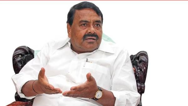 தமிழக அரசுக்கு கோரிக்கை வைத்த சசிகலா .. 'அவருக்கெல்லாம் பதில் சொல்ல முடியாது'.. அமைச்சர் சுளீர்