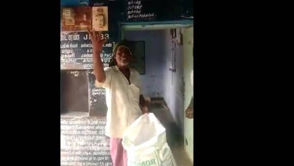 இதையெல்லாம் மனுசன் இல்ல மாடு கூட திங்காது.. ரேசன் அரிசியை சாலையில் கொட்டிய திமுக முன்னாள் கவுன்சிலர்