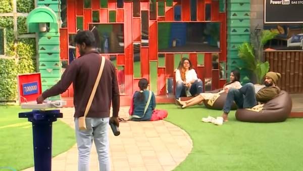 காசு..துட்டு..மணி..மணி.. பணத்தை கூட்டும் பிக் பாஸ்...அலைபாயும் ஒருவரின் மனது