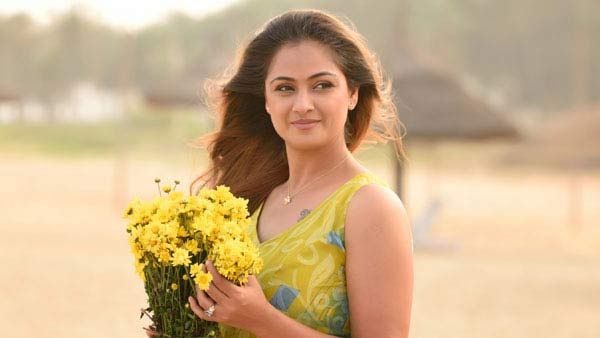 இதே நாள்..21 வருடம்..3 வெற்றி..மறக்கமுடியாத நாள்...உருகிய சிம்ரன்..வாழ்த்தும் ரசிகர்கள்