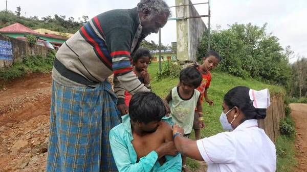 'சூப்பர்'.. அதிக வேக்சின் போட்டவர்கள் பட்டியலில் நீலகிரி முதலிடம்.. 2-வது எந்த மாவட்டம் தெரியுமா?