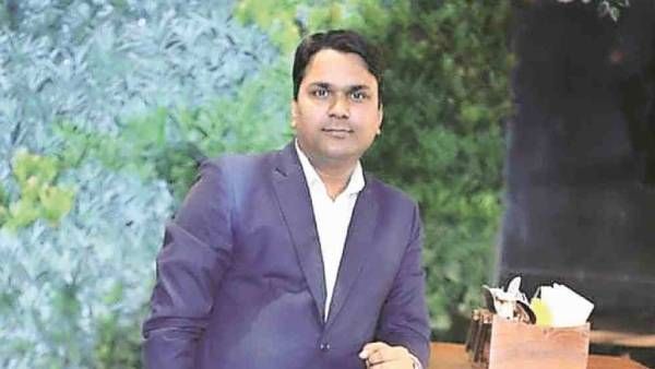 விபத்தில் உயிரிழந்த ஊழியர்.. தவிக்கும் மனைவி, குழந்தை.. சொமேட்டோ நிறுவனம் செய்த பேருதவி!