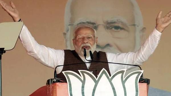 முஸ்லீம் பெண்கள் ஆசீர்வாதம் எனக்கு உண்டு..முஸ்லீம்கள் புகழ்வதால் காங்.க்கு வயிற்றுவலி - பிரதமர் மோடி