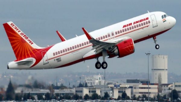 உக்ரைனில் சிக்கி தவிக்கும் 1,000 தமிழர்கள் உட்பட இந்தியர்களை மீட்க விரைகிறது ஏர் இந்தியா விமானம்