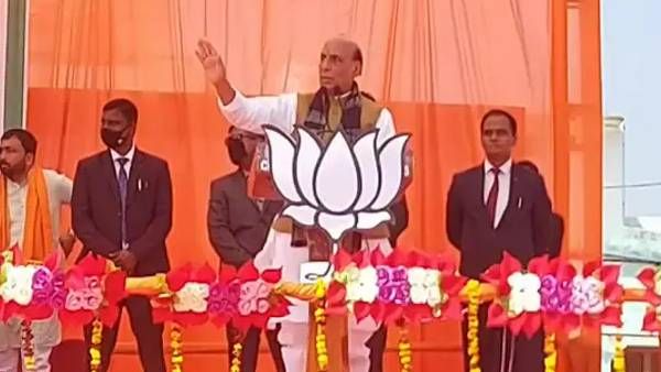 வாக்குறுதியை அள்ளி வீசிய ராஜ்நாத்சிங் “வேலை எங்கே” என முழக்கமிட்ட இளைஞர்கள்.. பரபரத்த உபி பிரச்சாரம்