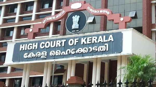 பிராமணர்கள் கால்களை கழுவிய பக்தர்.. வெடித்த சர்ச்சை.. கேரளா உயர்நீதிமன்றம் தாமாக முன்வந்து விசாரணை!