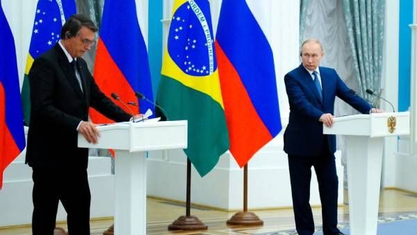 இது பெரிய போர்.. புதினுக்கு போன் போட்டேன் எடுக்கவில்லை.. உக்ரைன் அதிபர் உருக்கமான உரை!