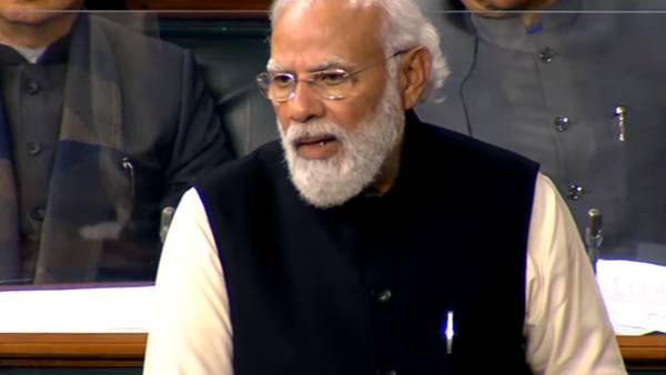 கொரோனா காலத்தில் புலம்பெயர்ந்தோரை வைத்து காங்கிரஸ் கட்சி அரசியல் செய்தது -மக்களவையில் பிரதமர் தாக்கு