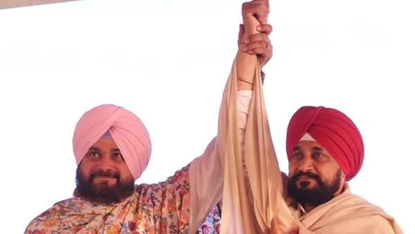 பஞ்சாப் மாநில காங்கிரஸ் முதல்வர் வேட்பாளர் சரண்ஜித் சிங் சன்னி.. ராகுல் காந்தி அறிவிப்பு!