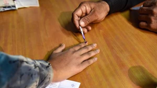 நாளை மணிப்பூர் மாநில சட்டசபை தேர்தல் .. பெண் வாக்காளர்களின் எதிர்பார்ப்பு என்ன?