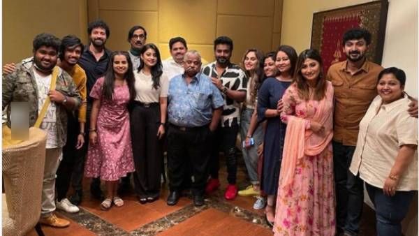 குக் வித் கோமாளியில் யாரும் செய்யாததை முதல்முறையாக செய்த ஸ்ருதிகா... கொண்டாடும் போட்டியாளர்கள்