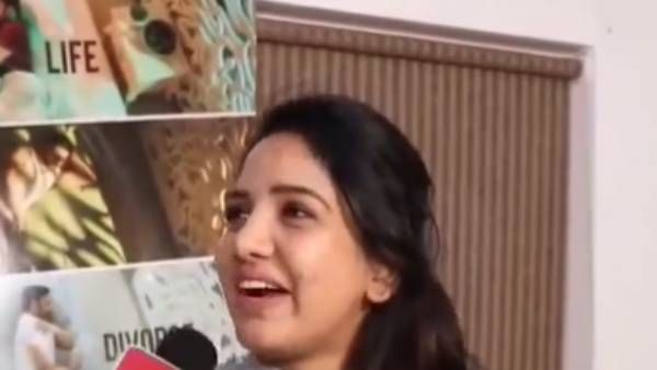 முத்தக்காட்சி சர்ச்சைக்கு முற்றுப்புள்ளி வைத்த பாவனி... அங்கு நடந்ததே வேறாம்