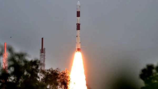 EOS-04 உள்பட 3 செயற்கைகோள்களுடன் விண்ணில் பாய்ந்த பிஎஸ்எல்வி ராக்கெட்! சிறப்புகள் என்ன?