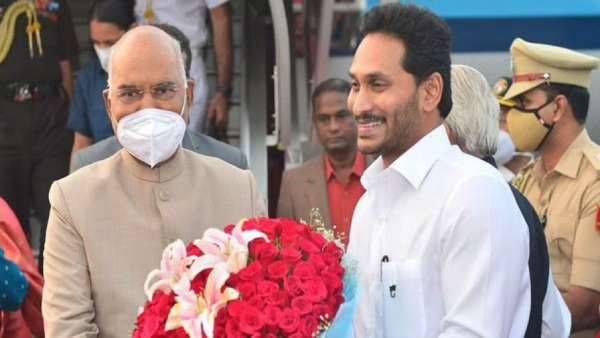 ஹைலைட் + புதுமை.. இந்திய கடற்படை கப்பல்களை ஜனாதிபதி இன்று பார்வையிடுகிறார்.. விசாகப்பட்டினத்தில்..!