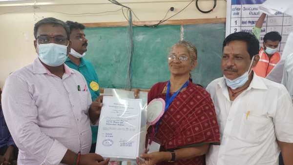 தலைநகரத்தில் காலூன்றிய‌ பாஜக.. சென்னை கவுன்சிலரானார் 