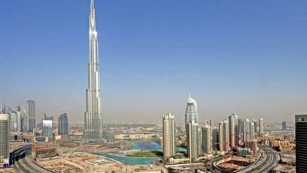 புர்ஜ் கலீபாவில் லேசர் ஷோ ஒளிபரப்ப எவ்வளவு கட்டணம்?.. சொந்த காசில் ஒளிபரப்பியவர்கள் யார் யார்?