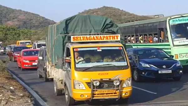 அடுத்தடுத்து மோதிய 3 வாகனங்கள்.. செங்கல்பட்டில் 4 கிமீக்கு வரிசைகட்டிய வாகனங்கள்.. கோர விபத்து!