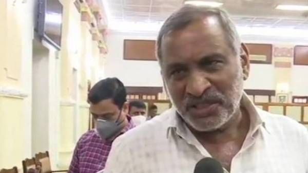 கோவில்களில் முஸ்லிம் வியாபாரிகளுக்கு தடை விதிக்கப்பட்ட விஷயத்தில் உரிய நடவடிக்கை: கர்நாடக அமைச்சர்