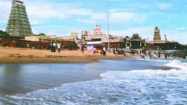 திருச்செந்தூர் கோவிலில் ரூ.250 சாமி தரிசன கட்டணம் ரத்து.. இன்று முதல் அமல்.. பக்தர்கள் ஹேப்பி