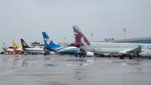 அசானி புயல் தாக்கம்...சென்னையில் இருந்து புறப்படும் 17 விமானங்கள் இன்று ரத்து