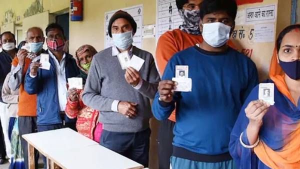 உ.பி.: யோகி போட்டியிடும் கோரக்பூர் உட்பட.. 57 தொகுதிகளுக்கு நாளை தேர்தல்! பலத்த எதிர்பார்ப்பு