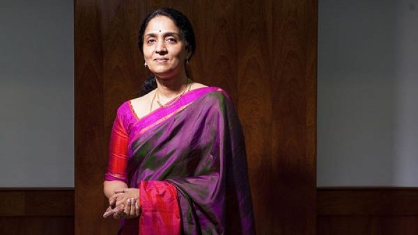 NSE சித்ரா ராமகிருஷ்ணாவை 7 நாட்கள் சிபிஐ காவலில் விசாரிக்க அனுமதி - மர்மங்கள் வெளிவருமா