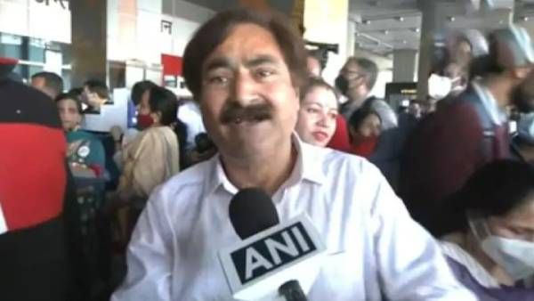 இது என்னோட மகனே இல்லை.. மோடி மகன்.. உக்ரைனிலிருந்து மீட்கப்பட்ட காஷ்மீர் மாணவரின் தந்தை நெகிழ்ச்சி