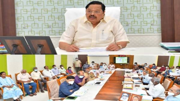 ஞாயிற்றுக்கிழமை ஓய்வு கிடையாது! அதிகாரிகளுடன் ஆய்வு! திட்டப்பணிகள் பற்றி குடைந்தெடுத்த துரைமுருகன்!