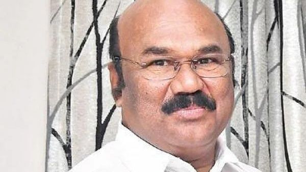 கெடா வெட்டி.. ஏக போட்டி.. ஜெயக்குமாரை வைத்து அதிமுகவில் பரபரப்பு ரேஸ்.. திருச்சியில் என்ன நடக்குது?