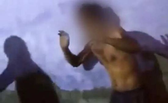 ஷாக் சம்பவம்! மாடுகளை ஏற்றி சென்றதாக உபி-இல் இஸ்லாமிய இளைஞர் மீது பெல்டால் கொடூர தாக்குதல்