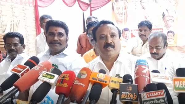 திடீருன்னு திமுகவிற்கு தாவுறாங்க.. கட்சித் தாவல் சட்டத்தில் நடவடிக்கை எடுக்கனும்! கொந்தளிக்கும் பாஜக