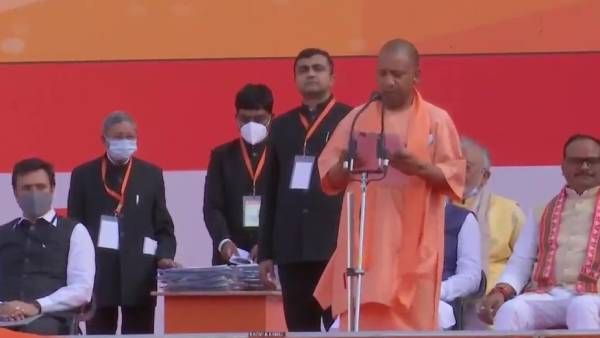 உ.பி முதல்வராக.. 2வது முறையாக மீண்டும் பதவியேற்றார் யோகி ஆதித்யநாத்.. பிரதமர் மோடி பங்கேற்பு