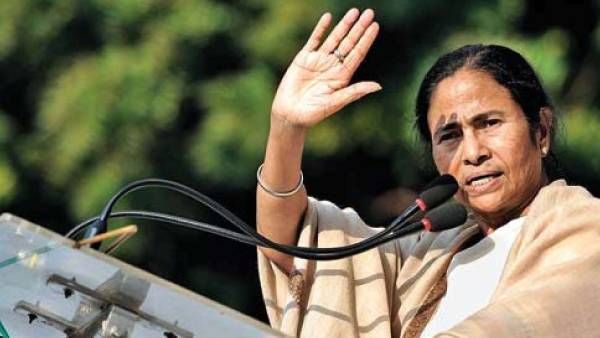 மேற்கு வங்கத்தில் குடியரசு தலைவர் ஆட்சி? மம்தாவுக்கு நெருக்கடி? பெண்களுக்கு பாதுகாப்பில்லை - குஷ்பூ 