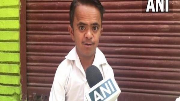 சூப்பர்! 3 அடி உயர மனிதரை பணிக்கு அழைக்கும் 35 நிறுவனங்கள்! காங்கிரஸ் எம்எல்ஏ செயலால் மாறிய வாழ்க்கை