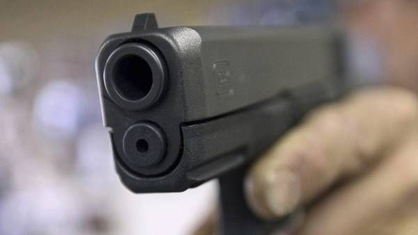 சென்னை சிஆர்பிஎப் பயிற்சி மையத்தில் பரபரப்பு! குறி தவறிய குண்டு.. வீட்டு மேற்கூரையை துளைத்தது!