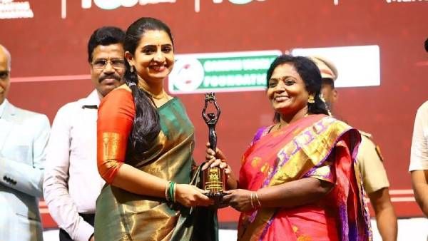 தமிழிசை மேடம்கிட்ட இருந்து.. ரொம்ப சந்தோஷமா இருக்கு.. பூரிப்பில் பாண்டியன் ஸ்டோர்ஸ் 