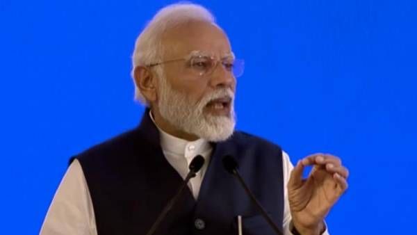 காஷ்மீர் செல்லும் பிரதமர் மோடி! சிறப்பு அந்தஸ்து நீக்கப்பட்ட பின் முதல் பயணம்.. எப்போது தெரியுமா