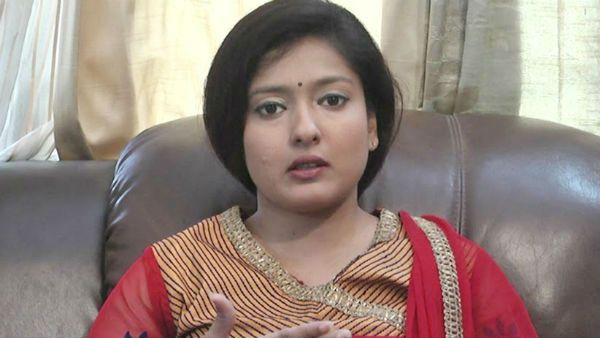 அதிமுகவுடன் கூட்டணி- திட்டவட்டமாக அமித்ஷா பதில்..அண்ணாமலை ராஜினாமா செய்வாரா? காயத்ரி ரகுராம் கேள்வி