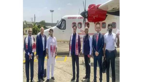 ”மேக் இன் இந்தியா” முழுக்கமுழுக்க இந்தியாவிலேயே உருவான ”டோர்னியர்-228”! உற்சாகமாக பறந்த அமைச்சர்கள்