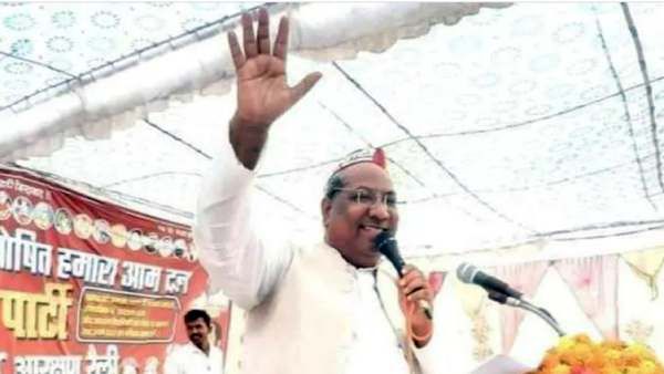 இந்தி தெரியலைனா இந்தியனே கிடையாது..! வேற நாட்டுக்கு போங்க.. பாஜக அமைச்சரின் பகீர் பேச்சால் சர்ச்சை!