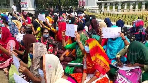 கோவை பாரதியார் பல்கலை.யில் அதிர்ச்சி.. நிர்வாணமாக மாணவிகள் விடுதிக்குள் புகுந்த மர்ம நபர்கள்